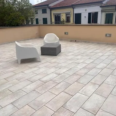 Simone Villa *
