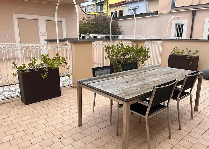 Simone Villa Viareggio